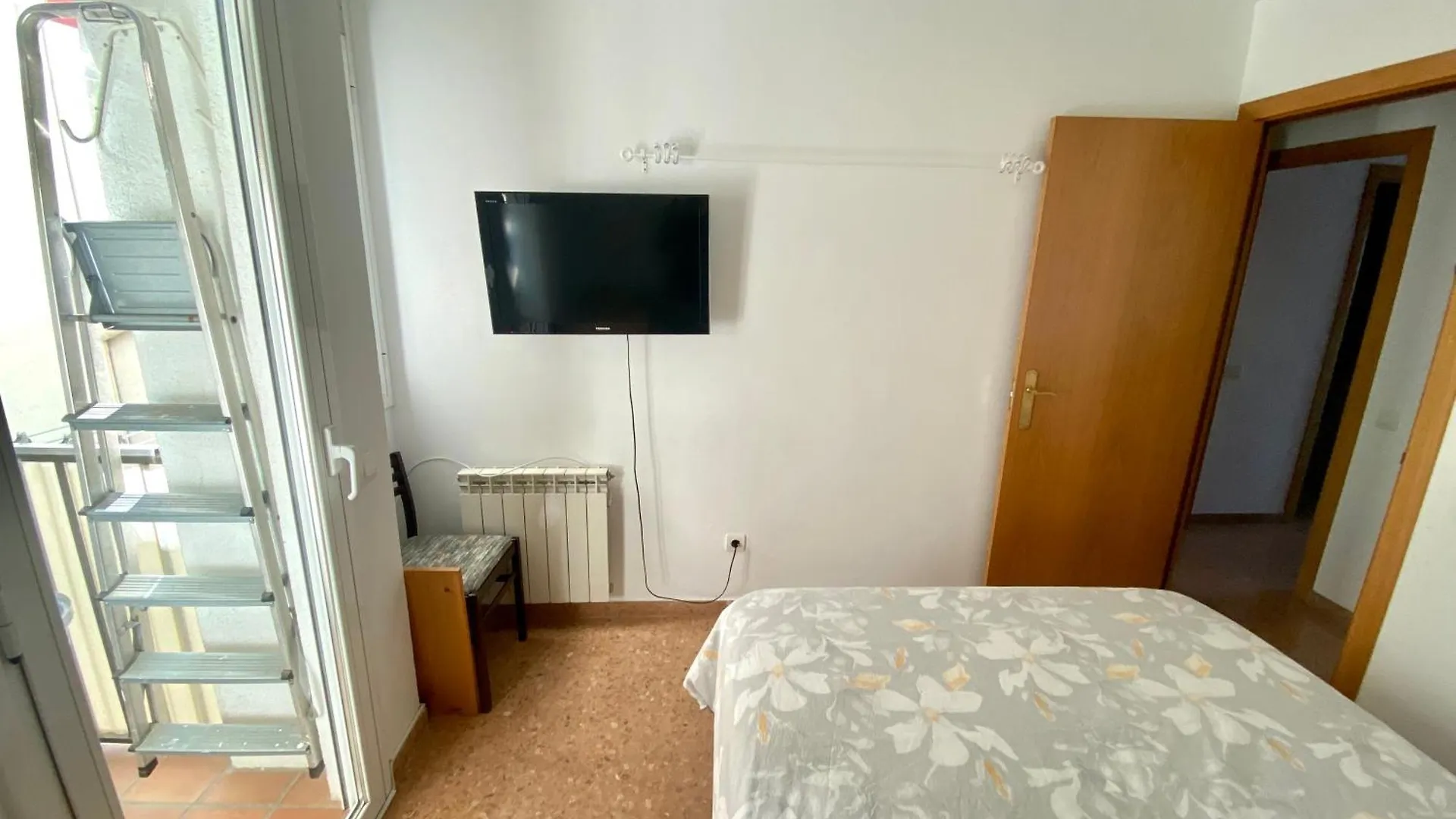 Big Family Terrassa Parking And Noise Free Apartment