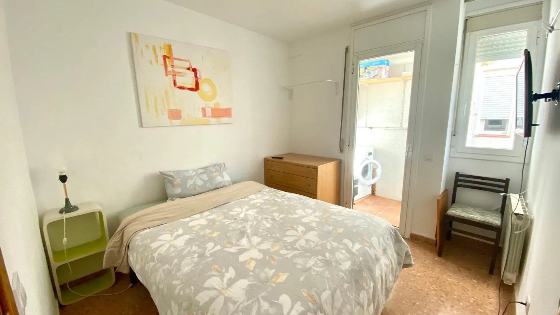 Big Family Terrassa Parking And Noise Free Apartment